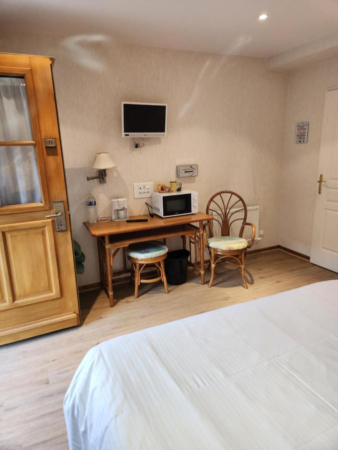 Hotel Residence Normandie Conches-en-Ouche Bagian luar foto