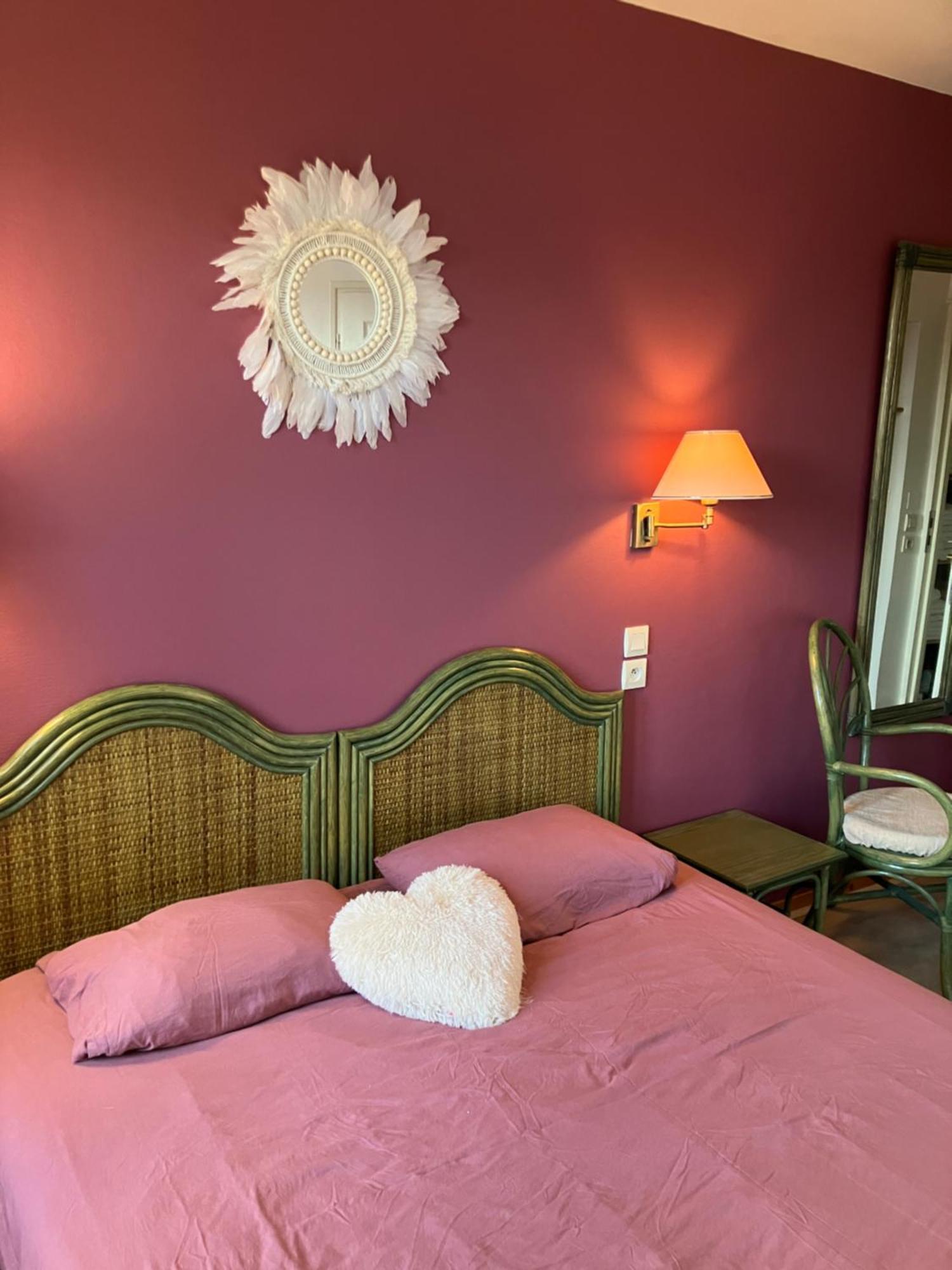 Hotel Residence Normandie Conches-en-Ouche Bagian luar foto